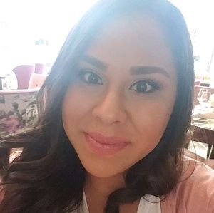 Meet your Posher, Audelia